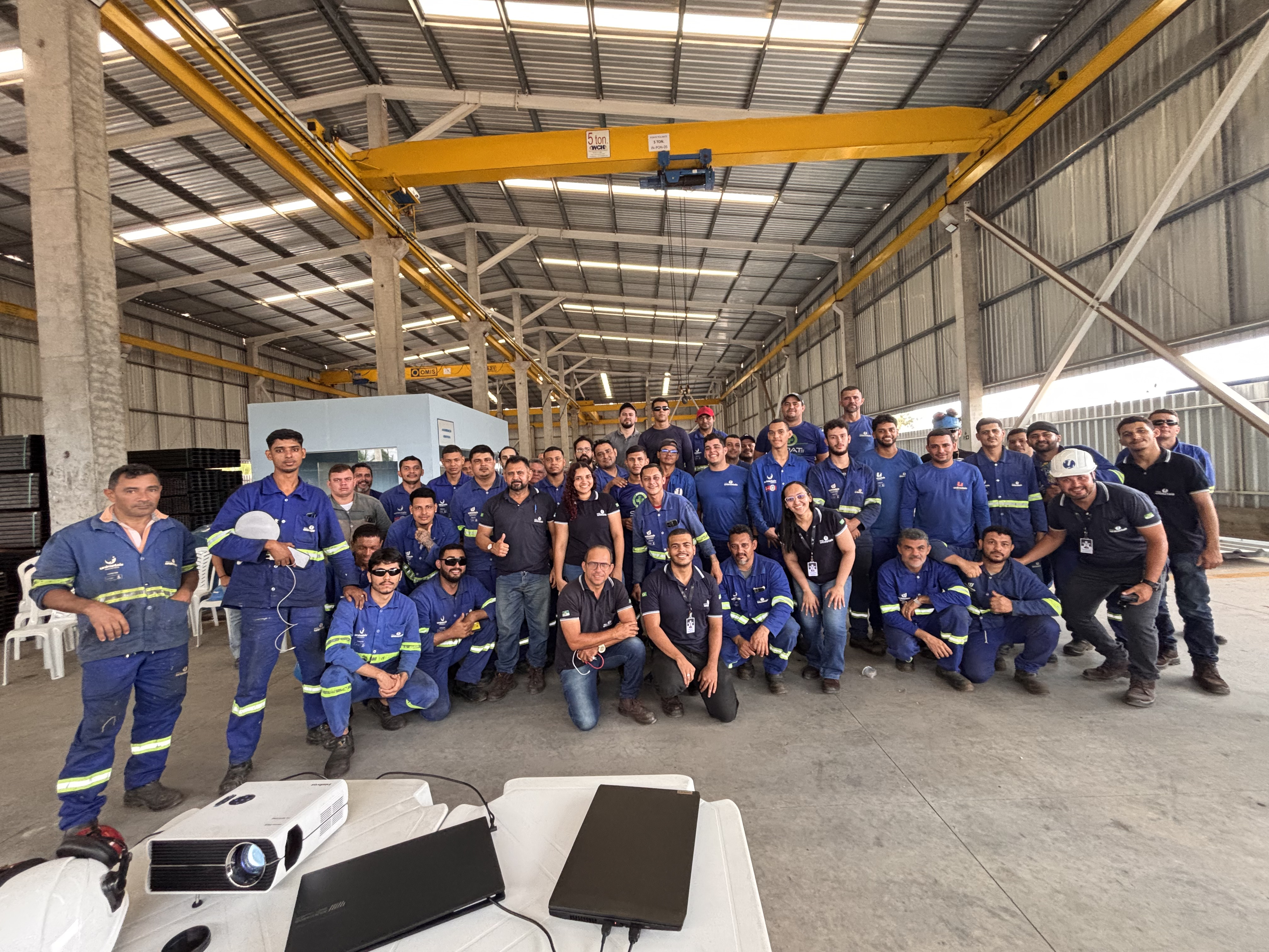 Equipe técnica da EngMarq em capacitação de NRs